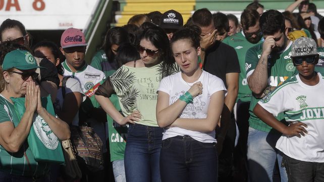 La tragedia del Chapecoense enlutó al fútbol mundial