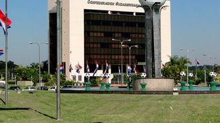 El moderno edificio de la Conmebol está en Luque, Paraguay.