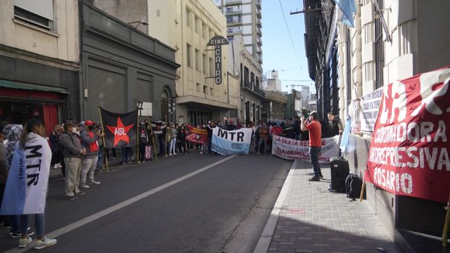 Vecinos del barrio República de la Sexta resisten el desalojo. 