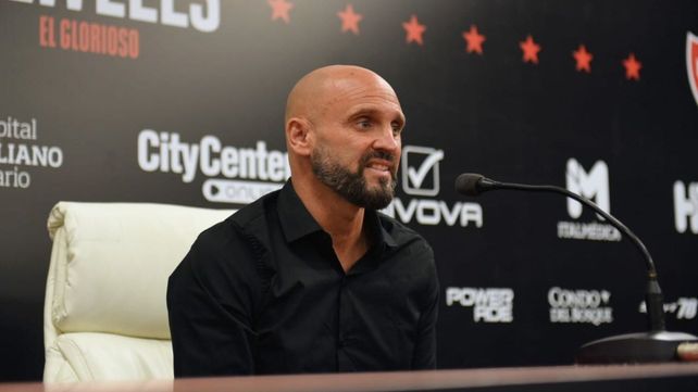 Ariel Michaloutsos llegó a Newells con el fin de cambiar un andar torcido en el armado de los planteles.