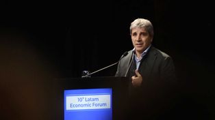 Luis Caputo en el Latam Economic Forum. El funcionario afirmó: afirmó Nosotros no los vamos a desilusionar. Y si el país empieza a crecer vamos a bajar impuestos