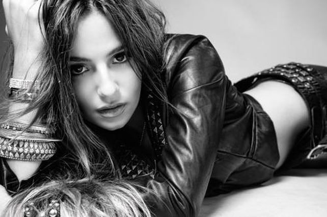 Brenda Asnicar es una de las estrellas de la serie de televisión Cumbia Ninja.