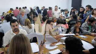 A buen ritmo: ya se escrutaron 2.100 mesas y se abrieron 55 urnas