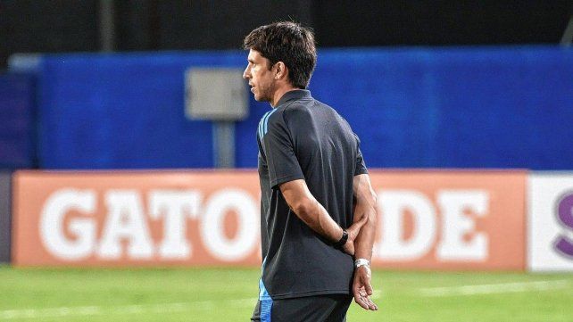 Diego Placente entrenador de Argentina en Sub 17.