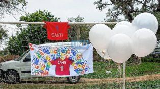 Santino Romero: Sentido homenaje en el patio de su abuela.