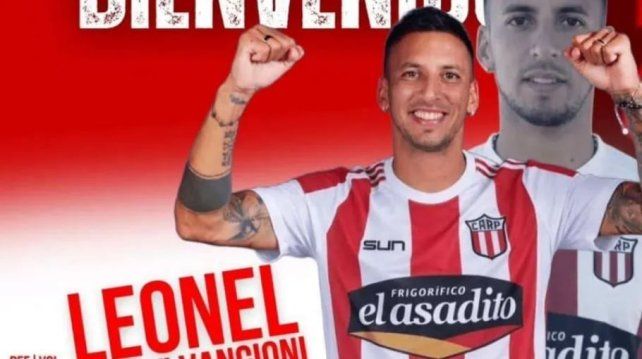 Leone Vangioni sonríe como niño con juguete nuevo