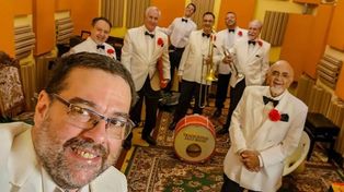 La Tradicional Jazz Band celebra 38 años de trayectoria.