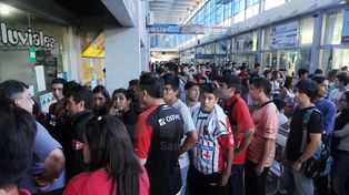 Cientos de hinchas se quedaron sin pasaje para ir a ver a Colón