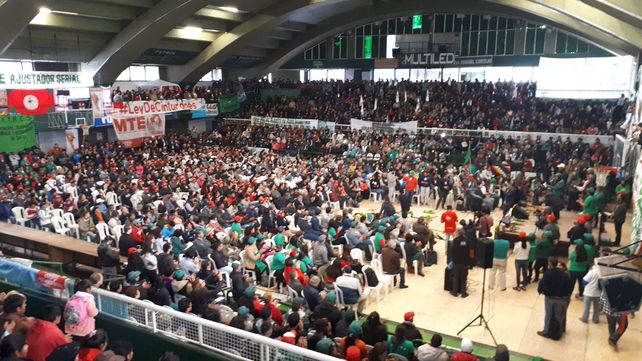 Representantes de las dos costas entrerrianas llegaron hasta el microestadio de Ferro.&nbsp;