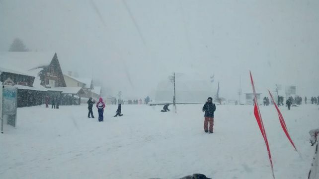 Santafesinos varados en Bariloche: sin fecha de regreso y sin hospedaje en una ciudad saturada