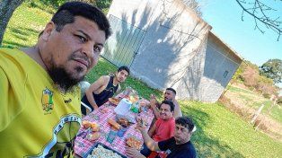 Damián Pasti Ojeda, jugador de Central Rincón, sufrió un infarto en pleno partido y este miércoles volvió a su domicilio.