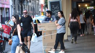 Las ventas bajaron en los comercios minoristas.