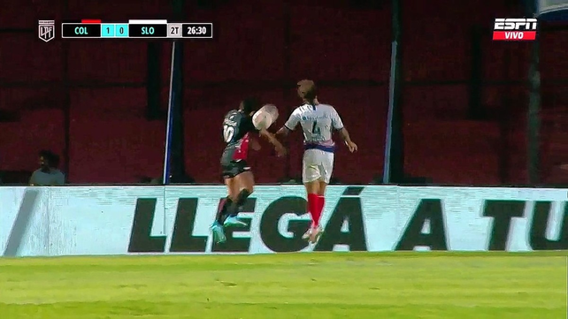 El Pulga Rodríguez se refirió a la polémica que se generó en la jugada previa al primer gol de Colón.