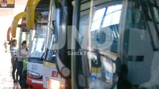 Desde esta medianoche, aumenta un 15% el transporte interurbano