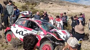 Rally en Córdoba: un auto perdió el control