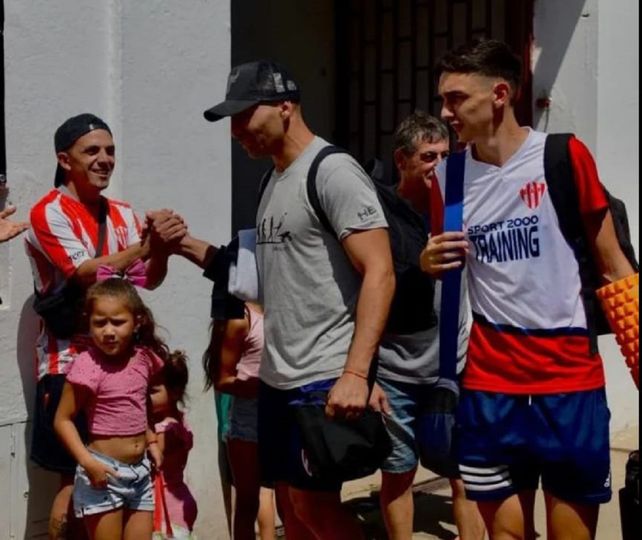 Atlético Paraná va por el ascenso ante Juventud Alianza