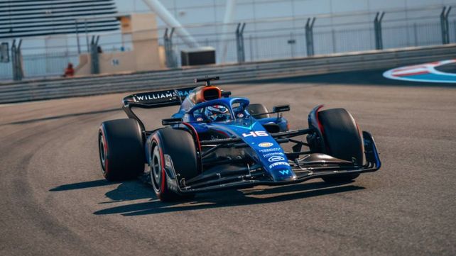 El Williams FW45 con el número 45 al que en 2024 se transformaría en 43. Fue en Abu Dabi