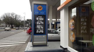 YPF aumentó por segunda vez en la semana el precio de los combustibles