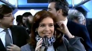 Cristina se arrepintió de una broma cuando presentó los vagones del Sarmiento