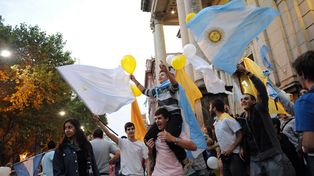 Proponen que la provincia decrete para mañana un asueto escolar por la asunción del Papa Francisco