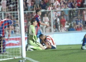 Unión erró todo ante San Lorenzo, sumó un empate con sabor a castigo y no hace pie en el torneo
