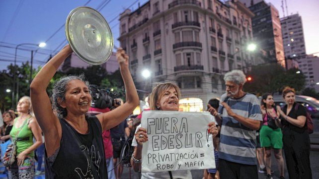 Más de 50.000 usuarios siguen sin luz en CABA y el conurbano bonaerense