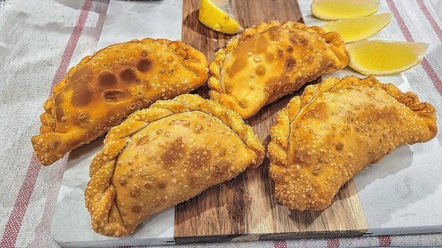 Para el 25 de mayo locro, empanadas y pastelitos