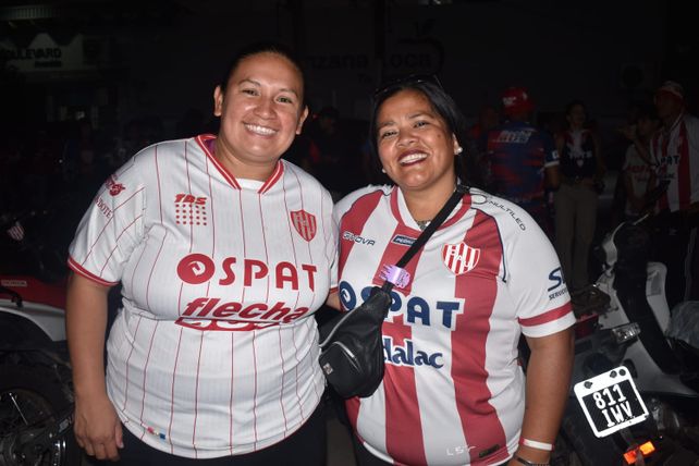 Unión, entre la fiesta y la ilusión: todo el color de los hinchas en un día muy especial