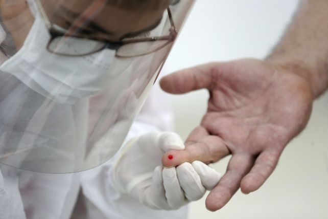 Otro récord de coronavirus en Argentina: 8771 contagios en un día
