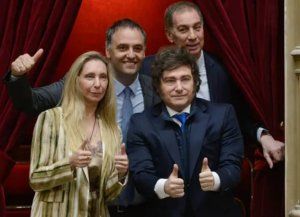 En medio de la interna libertaria, el índice de confianza en el Gobierno volvió a bajar