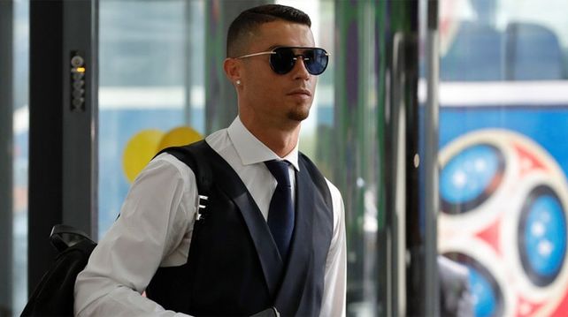 Cristiano Ronaldo ya pasó la revisión médica y firmó con la Juventus