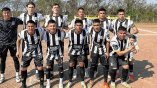 Nacional goleó a Defensores de Peñaloza y sigue puntero del ascenso liguista.