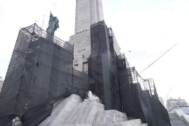Monumento a la Bandera hacia su refacción definitiva. Según nuevas estimaciones podrían las obras podrían concretarse hacia mayo del año que viene.