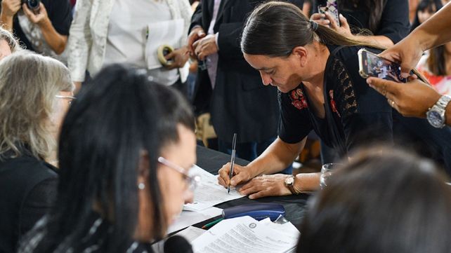Desde hoy exponen listados de docentes provisorios de suplencias de ascenso