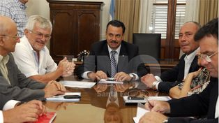 Tras una hora de reunión, los estatales presentaron sus propuestas