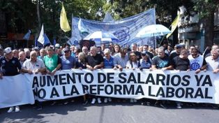 Los gremios salen a la calle en Rosario contra la reforma laboral del gobierno