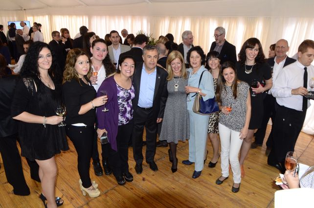 Quisieron foto con el gobernador.