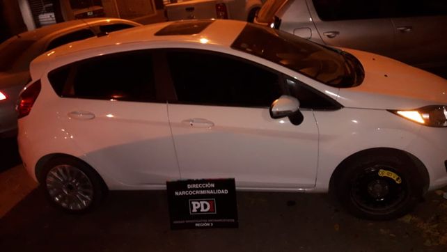 El puntero. En este auto iba el policía detectando por controles ruteros.