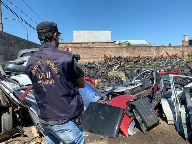 La División Judiciales de la UR II allanó dos desarmaderos y tres casas de venta de autopartes en zona norte.