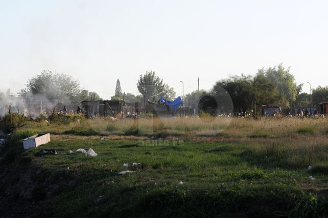 Vecinos de Los Hornos en alerta por una amenaza de usurpación