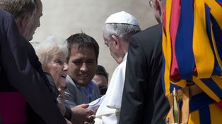 Cuenten conmigo, estoy a su disposición, le dijo el Papa a Carlotto