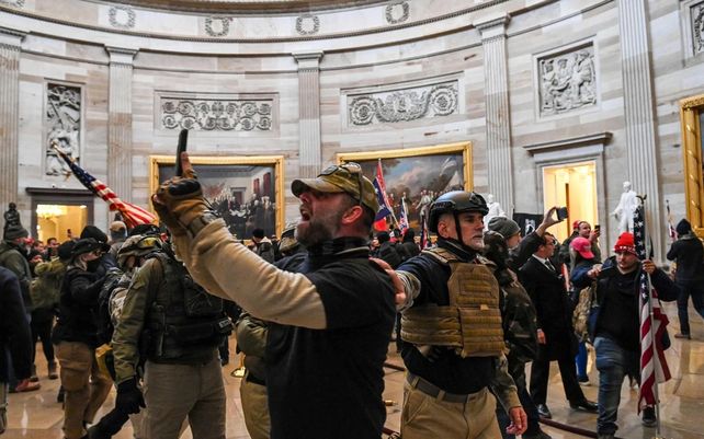 La toma del Capitolio de los EE. UU. en imágenes