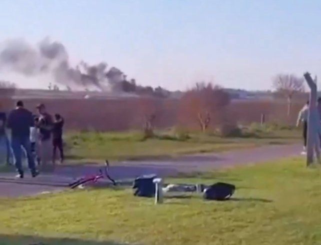Un santafesino murió al estrellarse una avioneta en un festival aéreo en Córdoba Un santafesino murió al estrellarse una avioneta en un festival aéreo en Córdoba