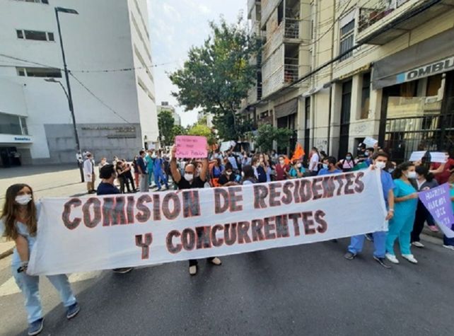 Los médicos residentes vuelven a las calles. Hoy convocan en el Cemar y marchan hacia Gobernación.