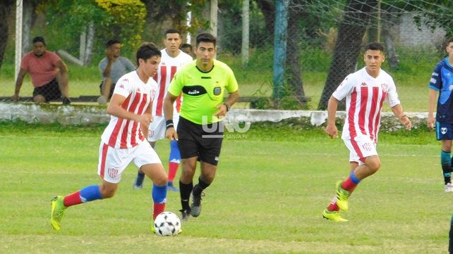 Unión de Santa Fe consiguió superar a Ciclón Racing en Guadalupe por 2 a 1.