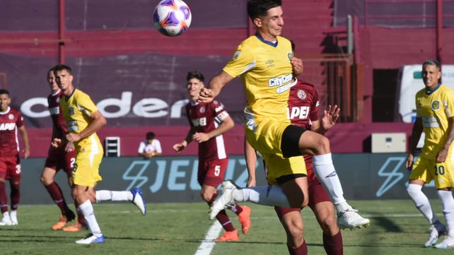Central no apareció en la cancha de Lanús y regaló el invicto con un 3-0 inapelable