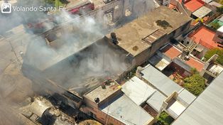 Los dos depósitos incendiados no tenían habilitación municipal