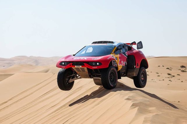 De Francia. Sebastien Loeb, ganador de la etapa 10 en autos con su Hunter Prodrive.