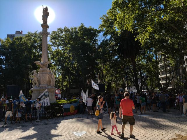 La CTA de los Trabajadores convocó a una volanteada en Plaza 25 de Mayo