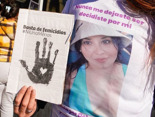 Femicidio de Débora Bordón: más de veinte puñaladas y fuga por el balcón.